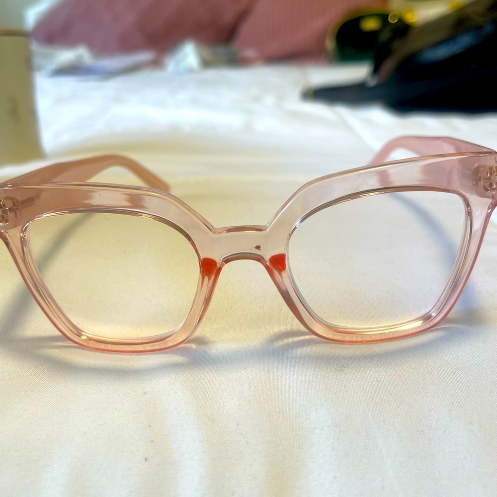 NWOT- RS -Chic Pink Transparent Readers +1.50